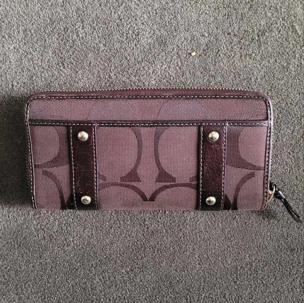 Coach Wallet - Picture 6 of 7